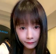 转载搬运的美少女裤裤资源，1V视频大小为363MB，在百度盘中。