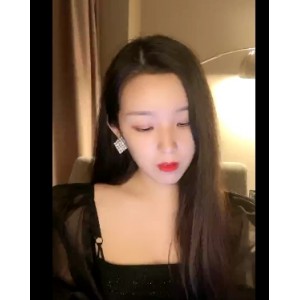 限时特惠高颜值女主播水蜜桃媛媛作品两部，开朗性格害羞火辣身材丰满漂亮，粉丝互动视频2.52G