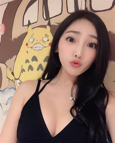 《啵啵奶茶》虎牙美女主播新人资源合集