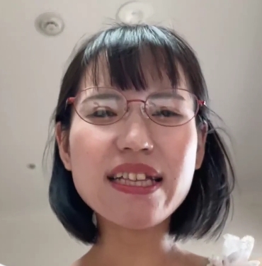 超美眼睛的萌娘展示嘴上功夫-FC2PPV1v4g