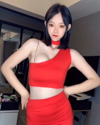 斗鱼超人气顶流主播百万精选本土美女:你的小李老师抖胸精华散播快手粉丝美颜大车灯抖胸舞礼物刷礼物刷手镜头巨R
