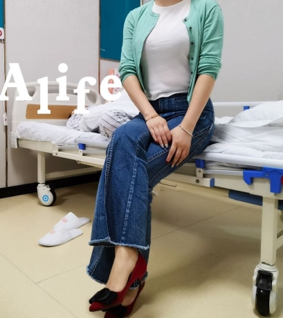 某推女装成熟风格完整合集：紫薇绅士系列
