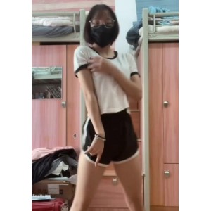 《李耀阳：热爱舞蹈的网红主播，50V8.4G视频资源，让你感受舞蹈的魅力》