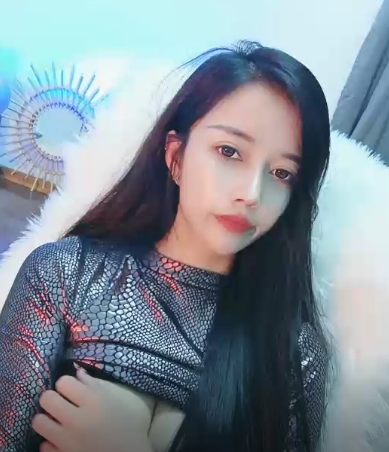 浮力姬虎牙超人气高颜值小妖精定制合集:见证艾莉莎神秘力量的精彩表现!