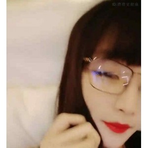 《眼镜妹：高情绪骚气，洞悉人性，欣赏精彩，打包实力派！》
