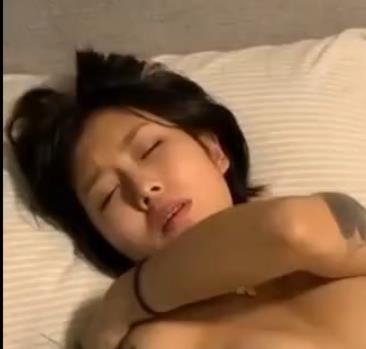 抖音网红王大炮露脸电钻女神套路，粉丝们一起L模，魅力无穷！