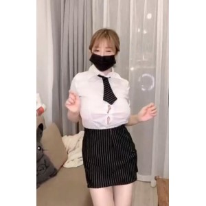 虎牙爆红！极品女神周大萌40.9G超人气萌萌巨R姬完整合集，火烧到极致！