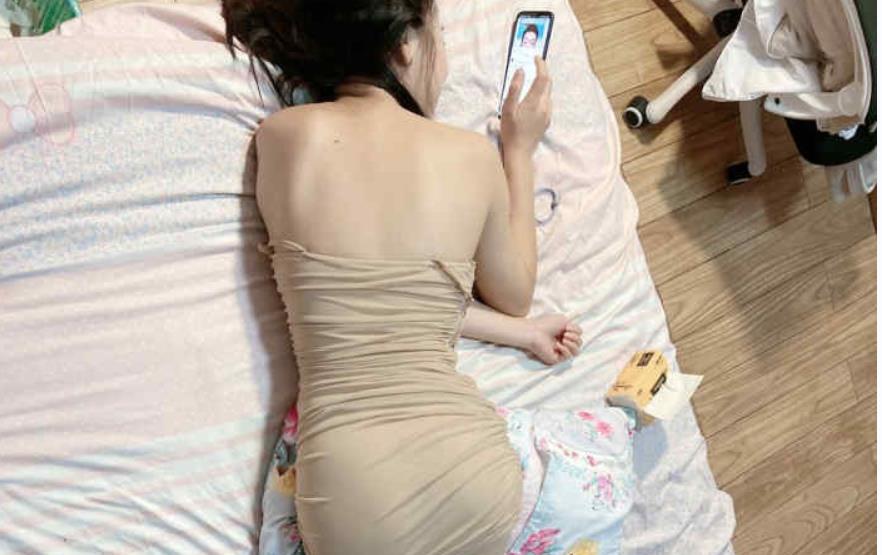 某推第二弹:颜值反差精彩合集,143套35.3G,性感、可爱、清纯多种口味!