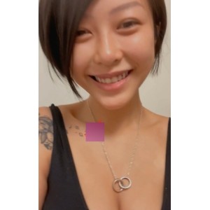 Onlyfans_何麦枒作品合集
