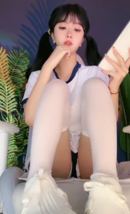 维妮独特表演《剧情丝足指教》40v33.6g,百度ED2K收藏热度高