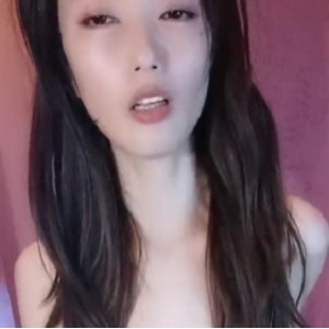 YY女神美臀大长腿网袜给力美妙境界，不明液体流淌[1V602M]
