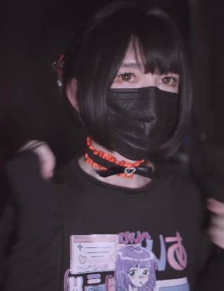 曦曦伪娘10月新片T恤jk裙1080p,放飞自我,买起来有点麻烦