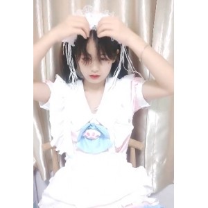 佳佳小宝贝：超可爱小美女热舞有尺度诱惑，5V+3G视频惊艳上贤妗