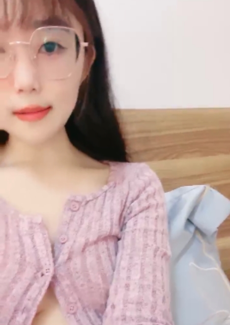 火箭118v47g:眼镜反差婊的珍贵收藏,百度ED2K等平台精彩视频不容错过