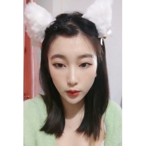 来了粉丝们的狂热追捧。这部合集收录了她在不同场合的精彩表现，每个视频大小为115，共123个视频。百度上可以单独下载观看，其中十柒学姐的表现更是让人印象深刻。经