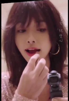 现了王珞丹的才华和魅力，让人在观看中得到了愉悦和解压。