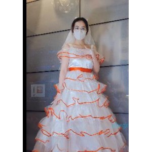 火爆短视频：眼睛婚纱妹舞蹈秀，19万粉丝疯狂追捧