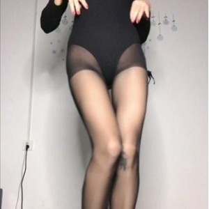 快手网红私人订制成熟女人大姐姐双大长腿大黑丝高跟足系列浮力59V4.2G
