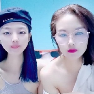 搬运妈妈指教女儿全程露脸有趣诱惑