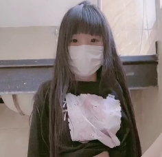 2V168MB超嫩妹子遙遙可及，滿足你的口腹之慾！