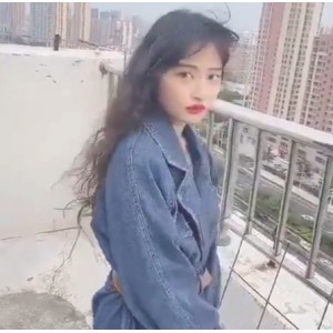精彩私藏：抖音美女浮力主播果舞10V550MB精华合集