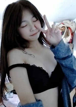 精彩私藏:抖音美女浮力主播果舞10V550MB精华合集