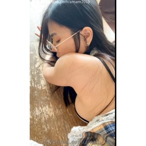 【精选尤物十个眼镜九个骚】享受女仆装私人骚秘书的服务+小怪兽擦lang+xue+各种姿势怼着C+超级骚+完美露脸+550M