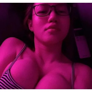 “火爆精选妹子娜美：精彩视频，让你欲罢不能！”