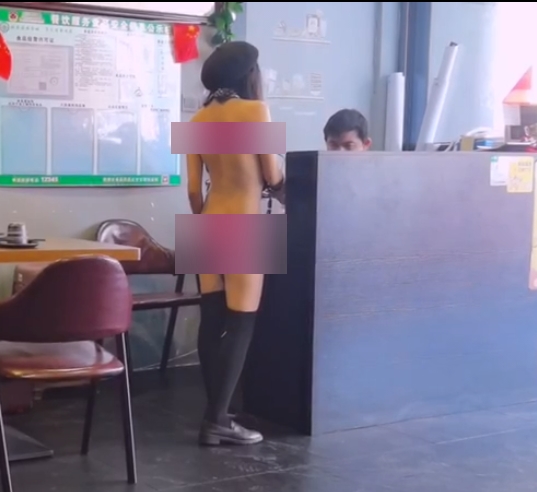放松心情,见证大自然的美丽超美户外主播FSS冯珊珊的在线野外打野合视频