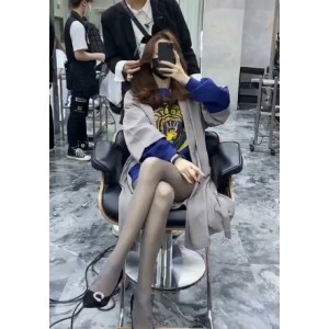 斗鱼网红超人气模特逗本逗鸭私拍合集：百度云上曝光，高颜值身材高挑翘臀美腿黑丝，让人叹为观止！