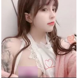 网红{{网红名字}}私密资源：高颜值美图短视频珍贵合集，来自{{杜撰地名}}的{{杜撰职业}}的海滩、游泳池私密照片，让你感受到爱情的美好。