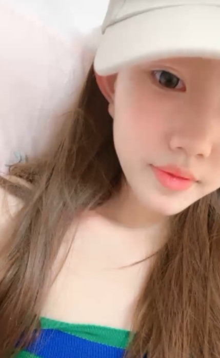 时尚黑框眼镜双马尾乔乔妹妹视频合集，总时长18.4G，收cang+du家标记，百度ED2K同步更新