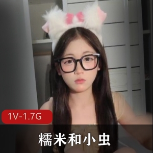 《清纯少女姐妹花自拍1V1.1G小舞蹈道具秀》：可爱姐妹花展现别样魅力，不容被恶意批评伤害！