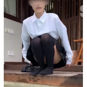长腿反差女神水冰月：百度、ED2K、4K视频收藏高达292，无屏障进入体验