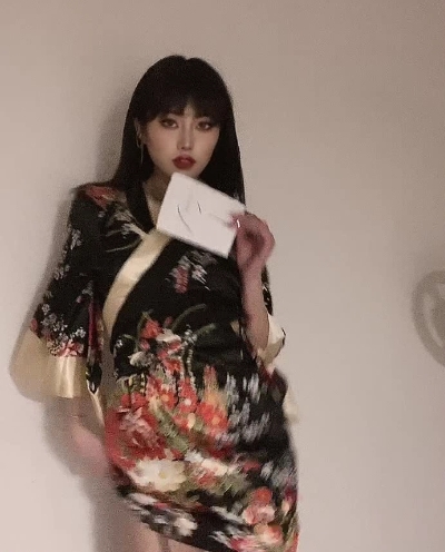 抖音网红绝绝子Lisa最新热舞视频曝光！801M文件大小，30万粉丝疯狂点赞！