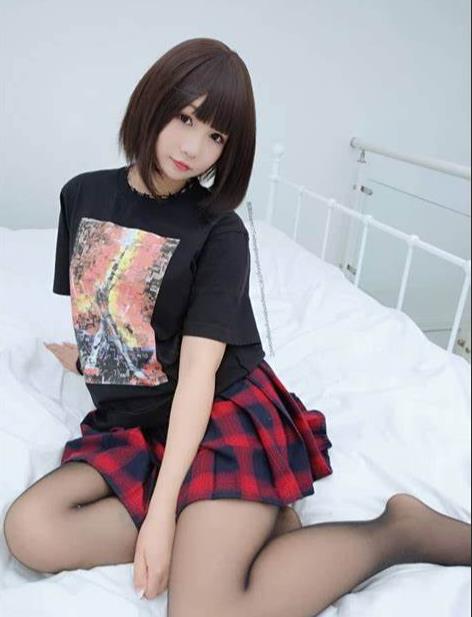 带来的是知名性感coser铭铭Kizami的黑丝浇水视频,共39套高清无修4k原图,总计11G资源!快来感受这位Kizami大魔王的魅力吧!