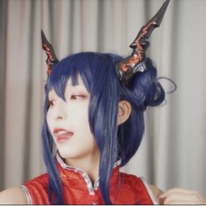 抖音女神神樂坂真冬Cosplay视频合集，日系动漫经典美女，白色丝袜蝴蝶结鹿角，3集761M
