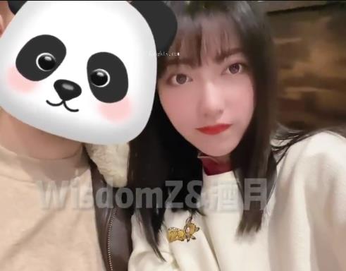 高颜值女神酒月露脸大球视频1.3G+图集