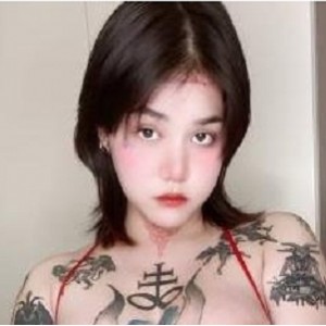 迷你纹身小狗狗