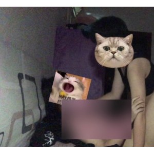 《双女畸形之恋：攻守疯狂，暴抠激吻，JJ打粑粑吃瓜自拍》