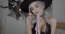 AvrilxLust：暗黑系女巫颜值新奇诱惑值绝活