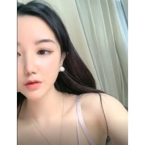 虎牙新晋人气主播小纯纯火辣身材白皙粉嫩绅士私人定制视频：惊艳妩媚有尺度直播打赏