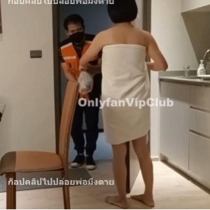 泰国网红OnlyFans主妇Ava莎莎的精彩视频资源：勾引外卖小哥，家中拍摄的热情给力！