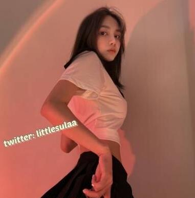 Lilesulaa:Twitter上的妹子尤物,无毛美丽,餐桌约会,浴池游泳,38V6.5G车,美貌魅力难以抗拒!