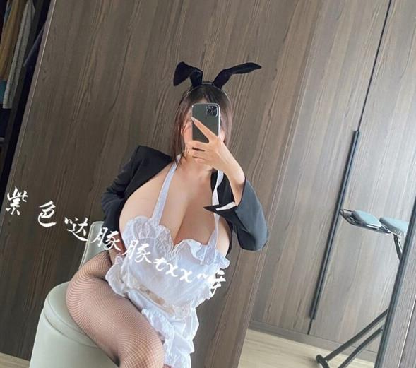 紫色哒豚豚_大罩杯网红_各种服装COS_80部_374图集