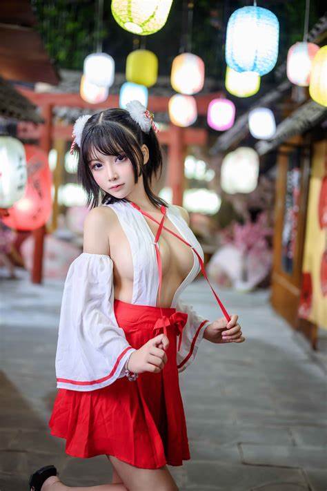 最新COSER@抱走莫子+高贵的巨熊御姐+第二期