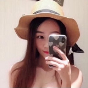 某推大一04年校花媚黑BBC【Fiona】旅游超清写真[35P 31V+3G]