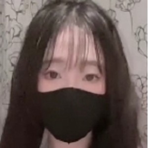 推特up主【璃璃ouo】LilliePuppy1124黑色短袜