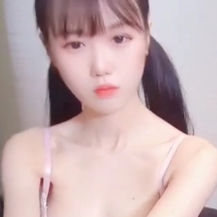 18岁清纯粉嫩妹子私拍合集