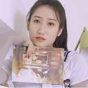 [转载搬运] 妖精社《思文》书柜前